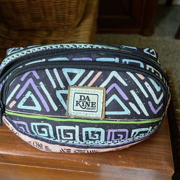 Dakine Hip Pack/ Fanny Pack - Picture 1 of 3